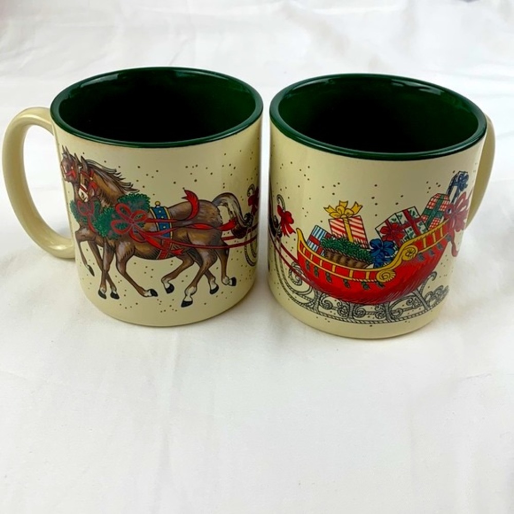 Potpourri Press horse drawn sleigh 2 mug set